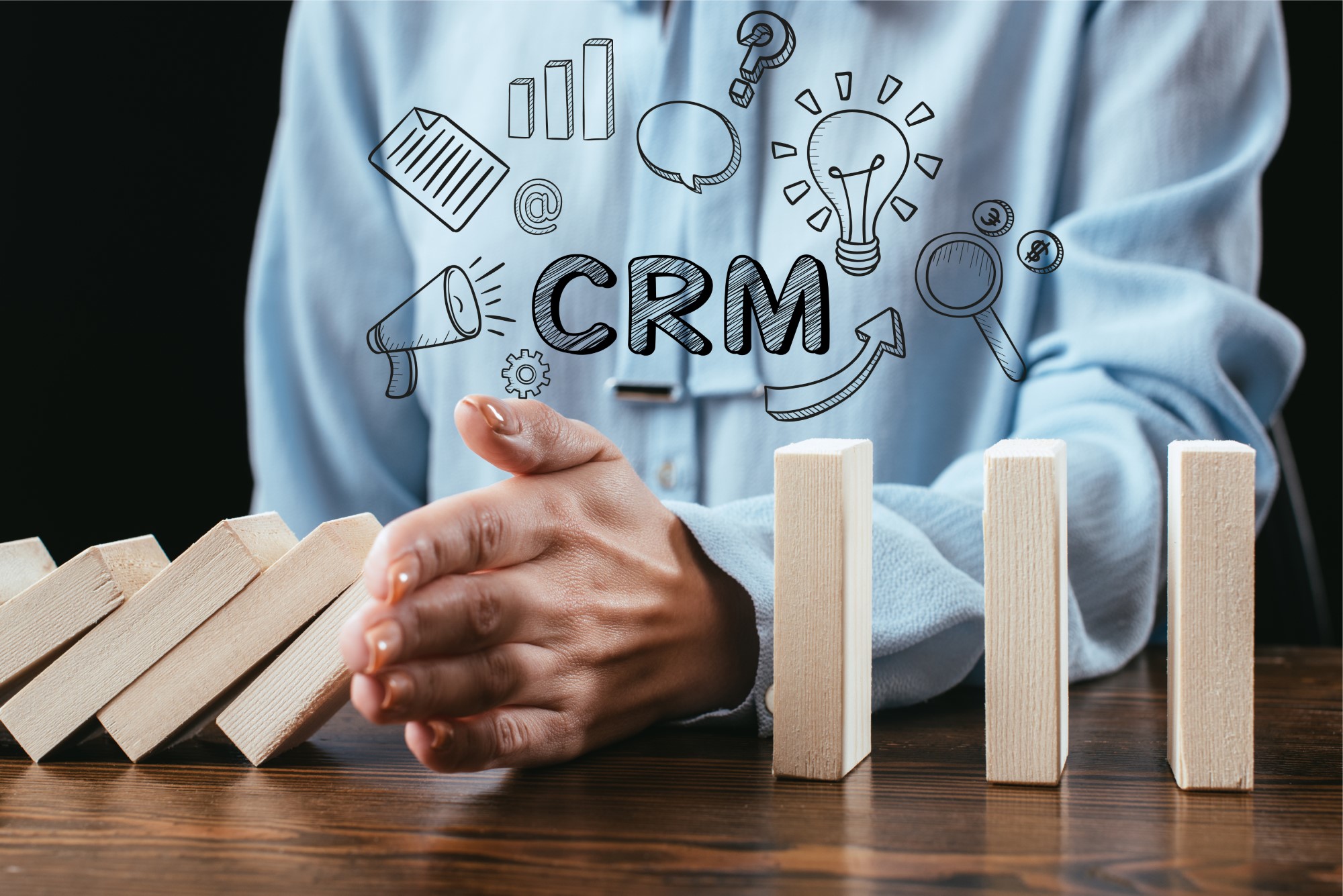 מערכת CRM סגורה מול מערכת CRM בקוד פתוח: יתרונות וחסרונות שחשוב להכיר