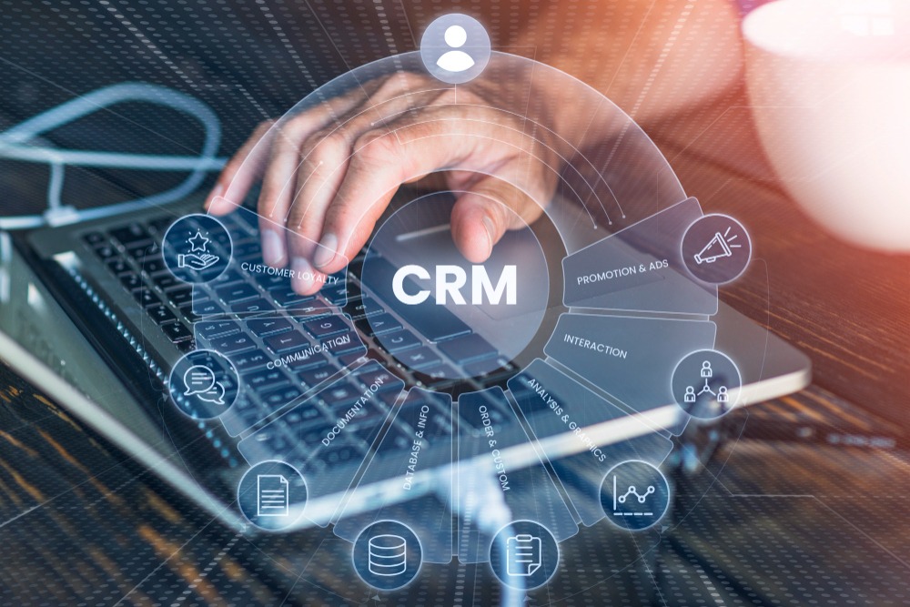 הטמעת מערכות CRM – הלב הפועם של הקשר עם הלקוחות שלכם